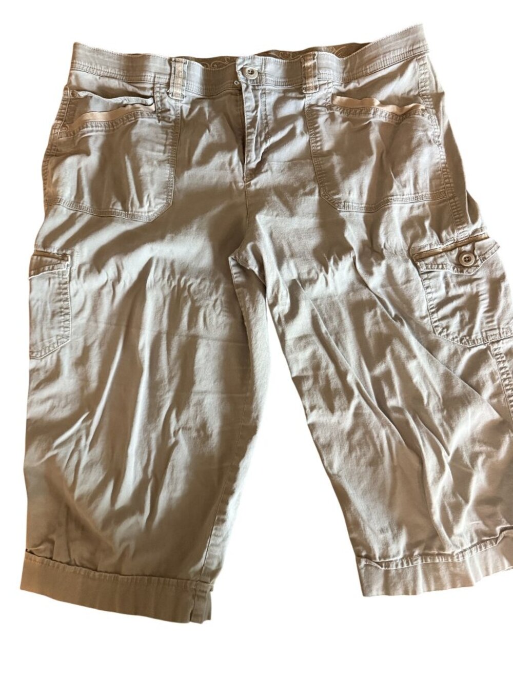 Gloria Vanderbilt Womens Sage Green Cargo Bermuda Shorts Sz 16 Stretch Cotblend